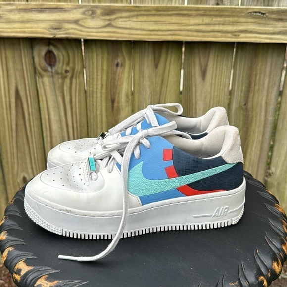 Nike Air Force 1 Sage Low 'Platinum Tint, size 7 - Picture 4 of 8